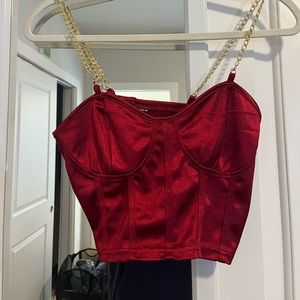 Cute maroon/red top
